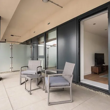 Apartment Modern 2 Bedroom With Balcony In Leeds (West Yorkshire)